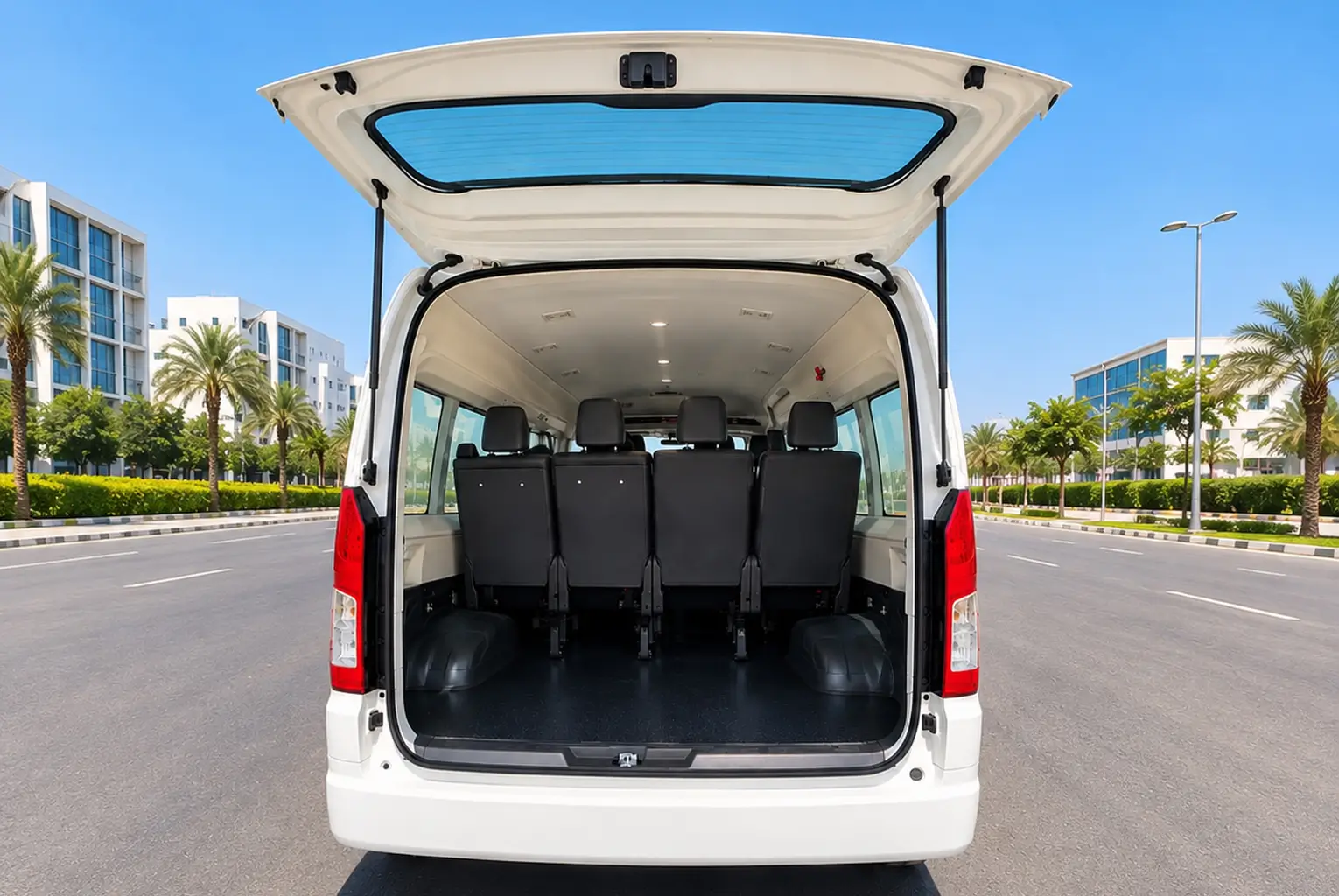 Toyota-HIACE.-1