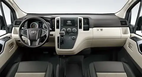 Toyota HIACE - Photo 1